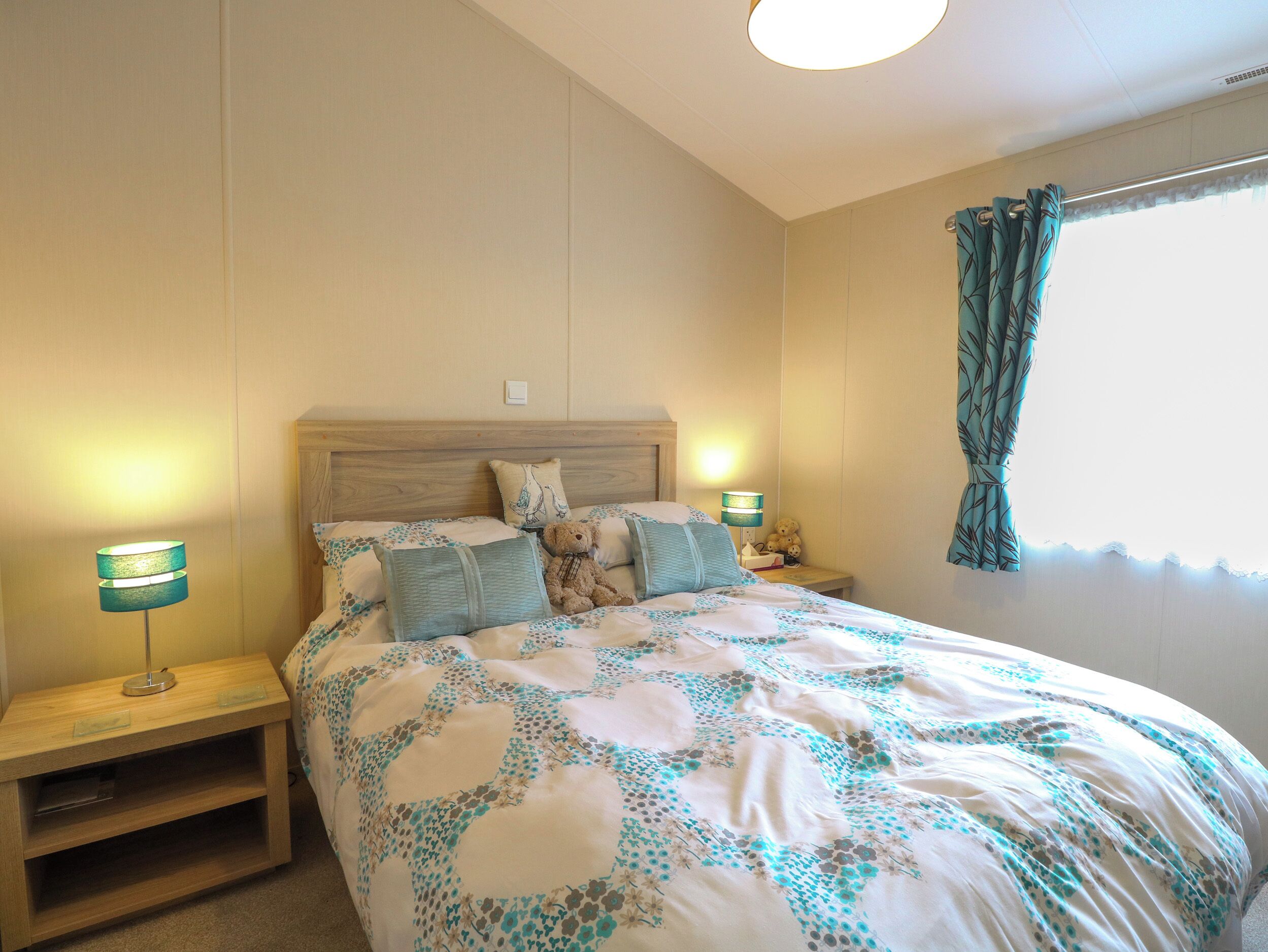 2 bedrooms, individually decorated, individually furnished, free WiFi