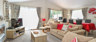 21 Norman Drive Lodge