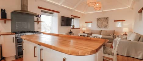 Cottage | Interior