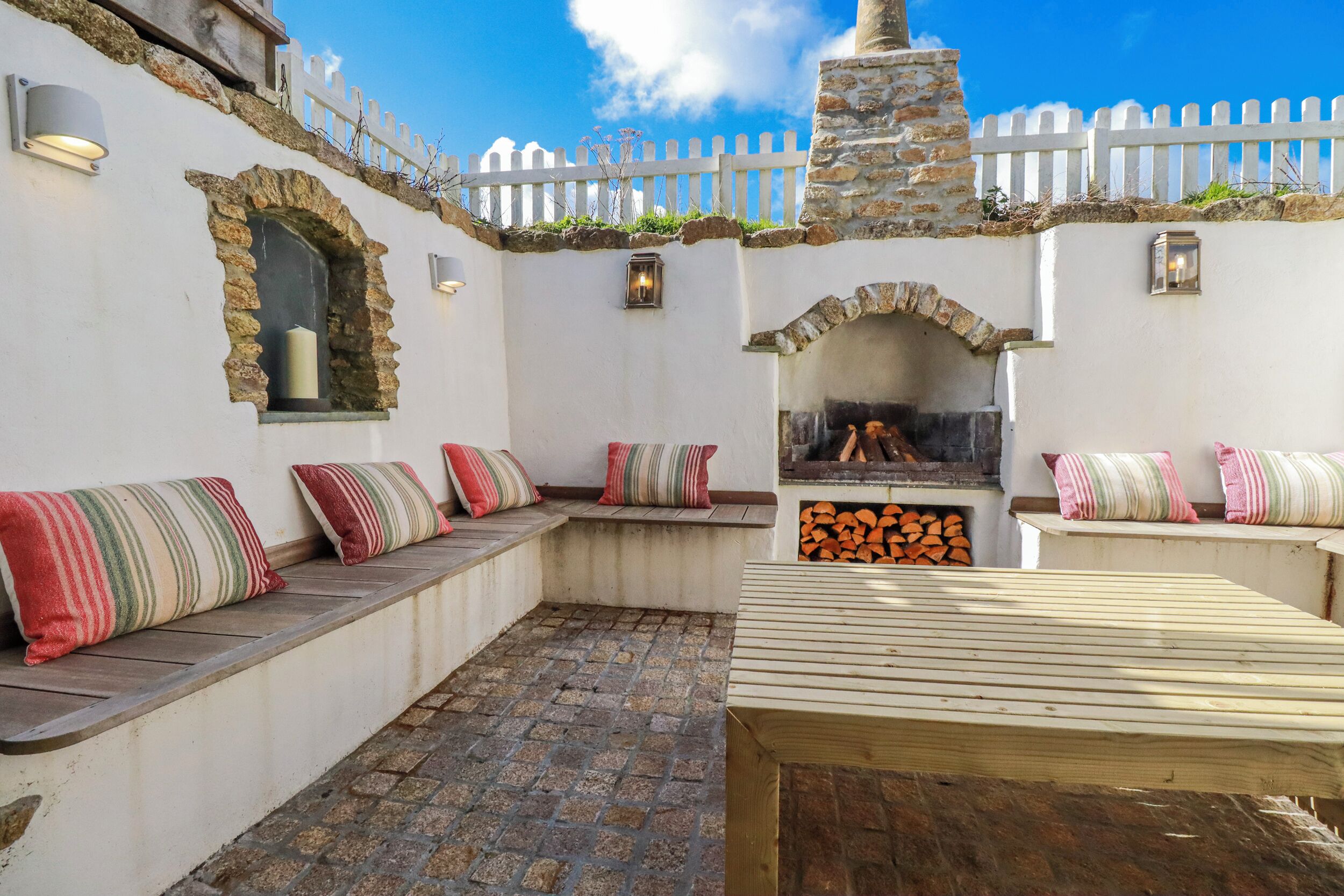 Cottage | Interior