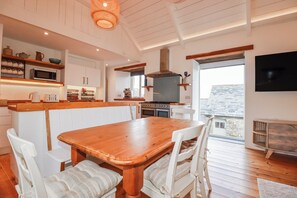 Cottage | Dining - Logan Barn (Camelford)