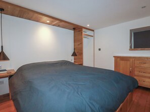 3 Schlafzimmer, individuell dekoriert, individuell eingerichtet