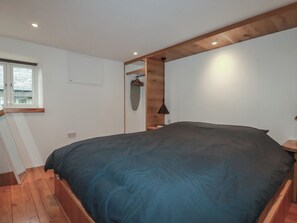 3 bedrooms, individually decorated, individually furnished, free WiFi - Logan Barn (Camelford)