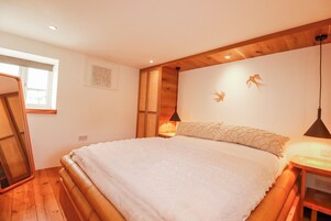 3 habitaciones, decoración personalizada y muebles diferentes