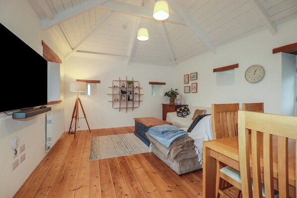 Living area - Logan Barn (Camelford)