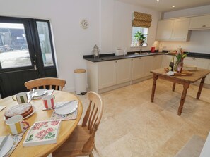 Dining - Pear Barn (Daventry)
