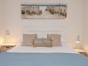 1 habitación, decoración personalizada y muebles diferentes 