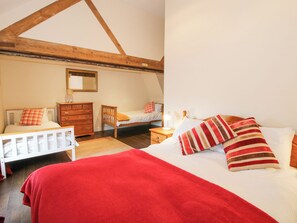 3 bedrooms, individually decorated, individually furnished, free WiFi