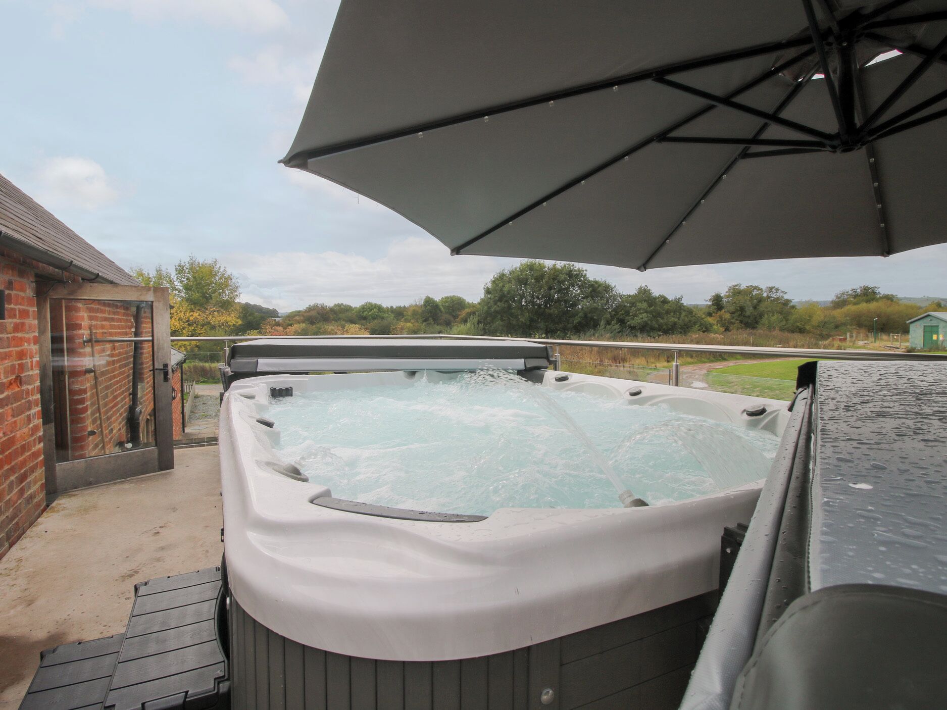 Bain à remous extérieur