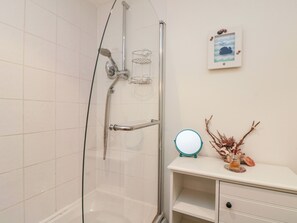 Shower - Pebble Cottage (Whitby)