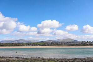 Cottage | Beach - Camwy (Llanfairpwllgwyngyll)