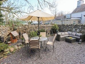 Cottage | Outdoor dining - Camwy (Llanfairpwllgwyngyll)