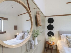3 bedrooms, individually decorated, individually furnished, free WiFi