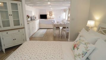 1 bedroom, individually decorated, individually furnished