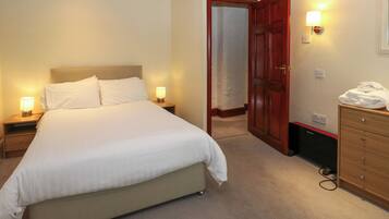 5 bedrooms, individually decorated, individually furnished, free WiFi