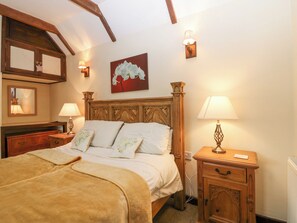 3 chambres, décor unique, ameublement unique, accès au Wi-Fi (inclus)