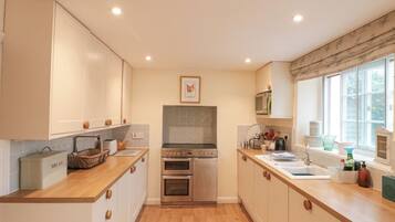 Fridge, dishwasher, electric kettle, toaster