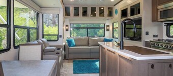 Tickeydoo, Tor Down Quarry