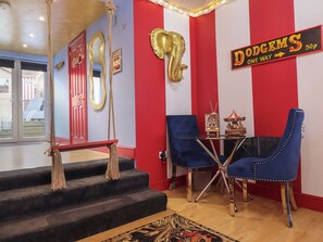 Cottage | Interior - Circus Circus (Holywell)