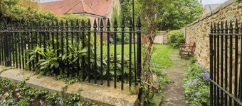 White Swan Cottage