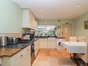 Fridge, electric kettle, toaster, cookware/dishes/utensils - Little Noo (Gloucester)