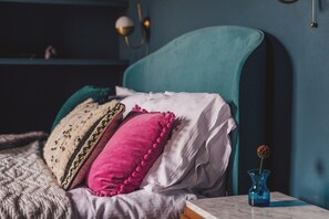 5 bedrooms, individually decorated, individually furnished, free WiFi - Ballarat House (Margate)