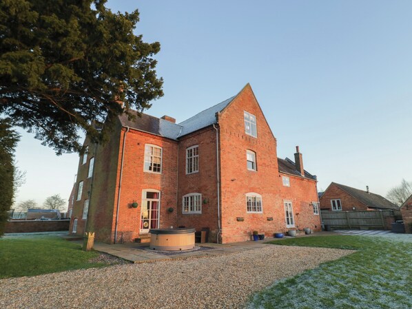 Exterior - Dunnimere Farmhouse (Tamworth)