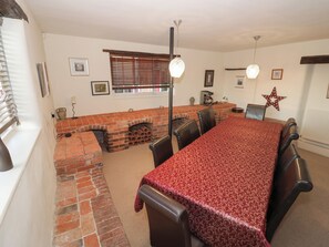 Dining - Dunnimere Farmhouse (Tamworth)