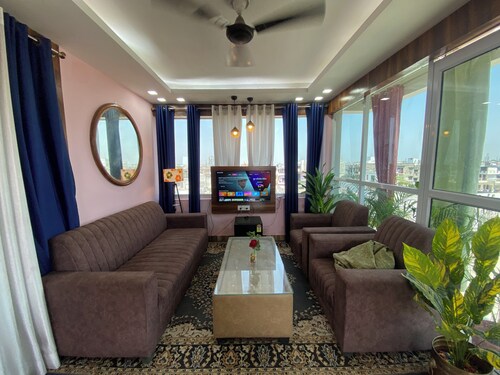 Premium room with WiFi and AC in wonderful Prayagraj