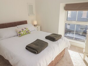 4 quartos, individualmente decorados, individualmente mobiliados