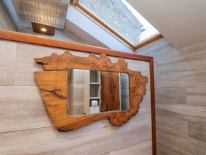 Cottage | Interior - Beacon House (Whitby)