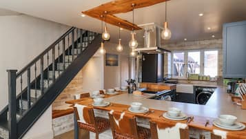 Cottage | Private kitchen | Cookware/dishes/utensils