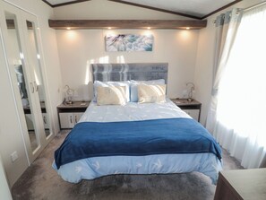 2 slaapkamers, individueel gedecoreerd, individueel gemeubileerd