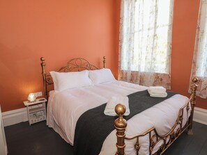 2 bedrooms, individually decorated, individually furnished, free WiFi