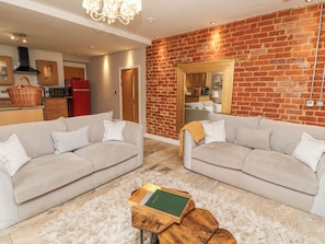Living area - The Fullerton (Newcastle-upon-Tyne)
