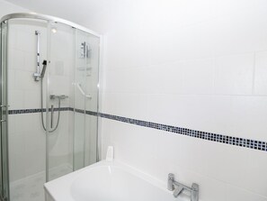 Shower - Ground Floor Annex (Chipping Norton)
