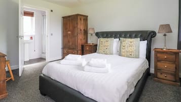 3 habitaciones, decoración personalizada y muebles diferentes