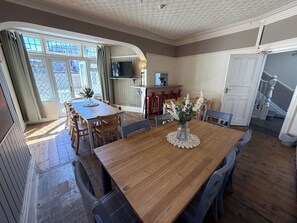 Cottage | Dining - Avalon Lodge (Bridlington)