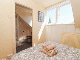 9 quartos, individualmente decorados, individualmente mobiliados