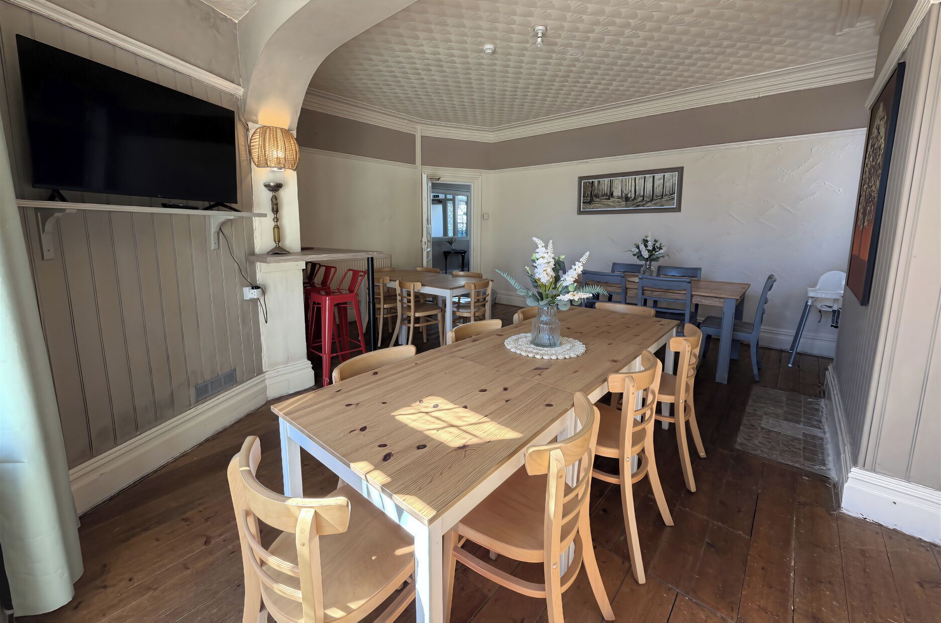 Cottage | Dining