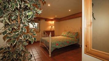 2 phòng ngủ, trang trí khác biệt