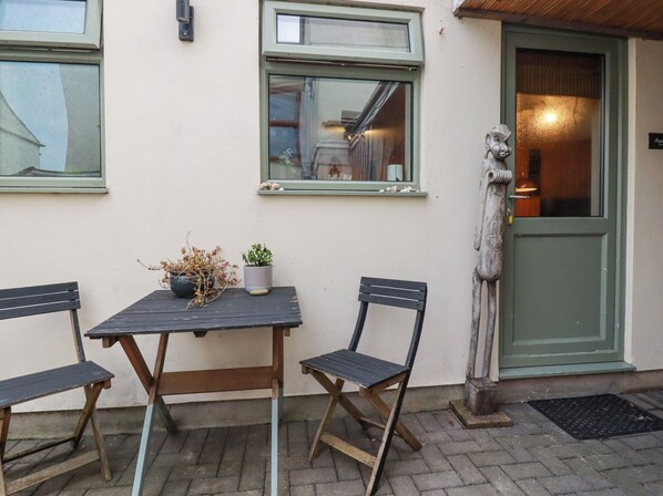 Outdoor dining - The Aqua Shack (Newquay)