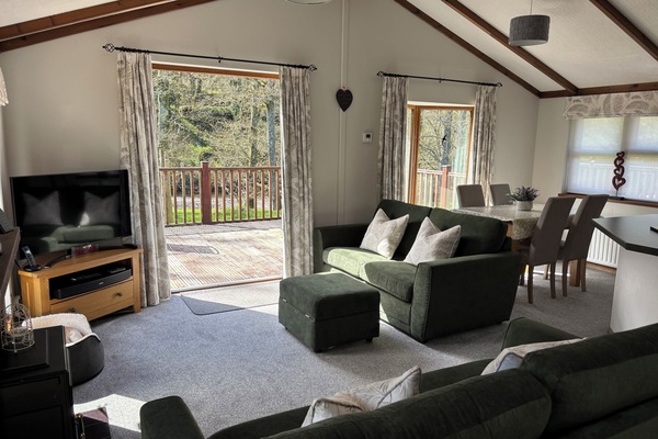 Cottage | Living area | Fireplace