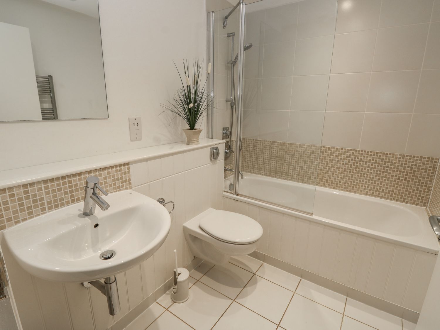 Cottage | Bathroom | Shower