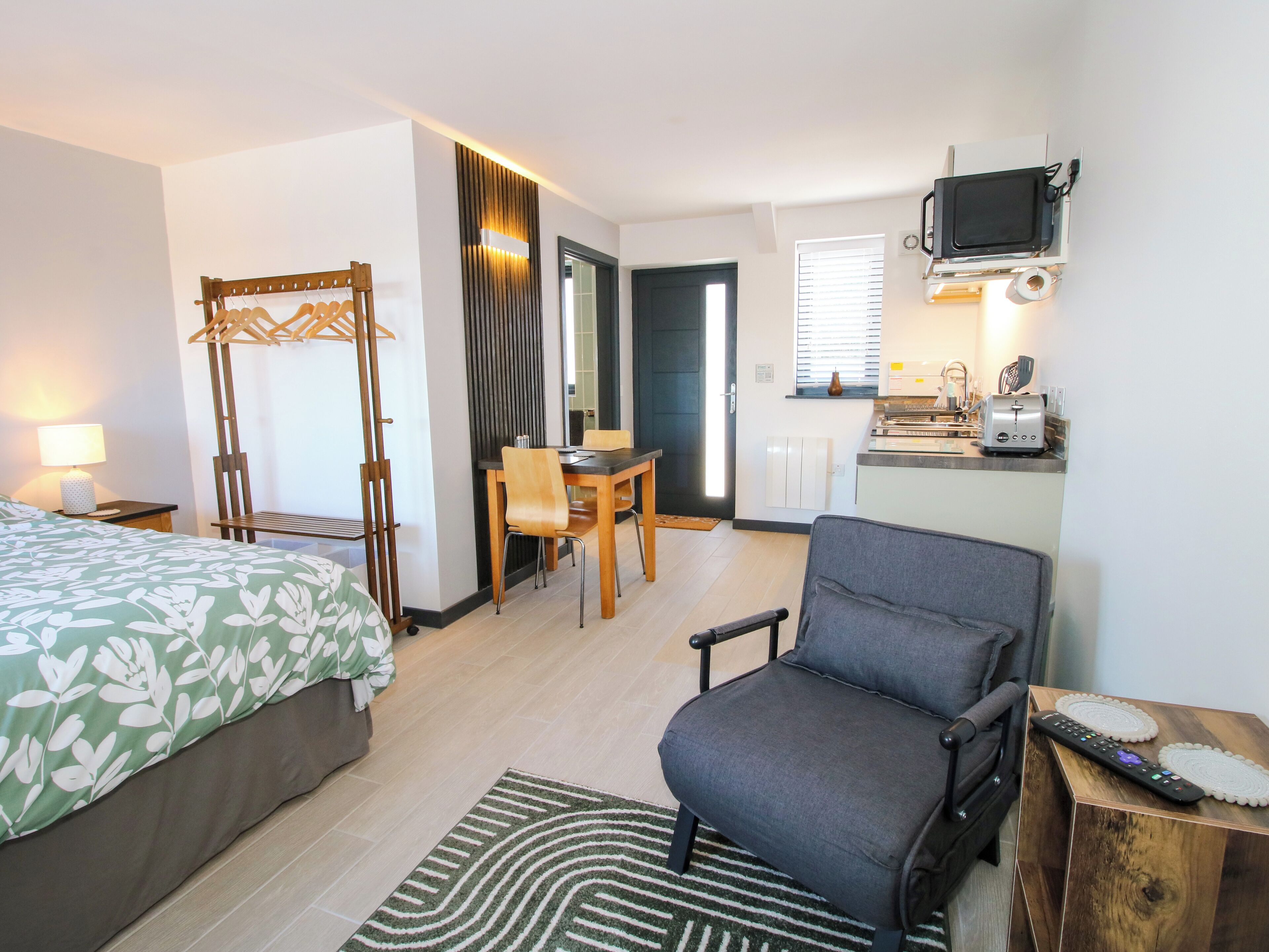 1 bedroom, individually decorated, individually furnished, free WiFi