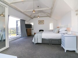 5 habitaciones, decoración personalizada y muebles diferentes 