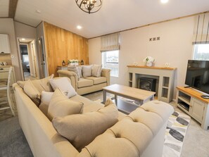 Living area - Debonair Lodge (Newton Stewart)
