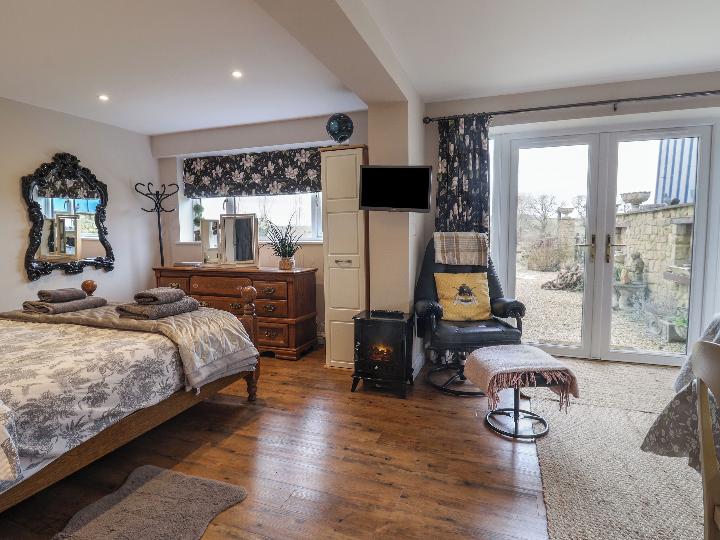 1 غرفة نوم وبديكورات فريدة لكل غرفة وطراز فريد لكل وحدة وواي فاي مجانًا