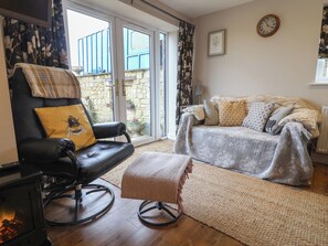 Living area - Pond View at Yeabridge Farm (Beaminster)
