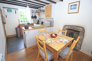 Dining - Ivy House (Caernarfon)